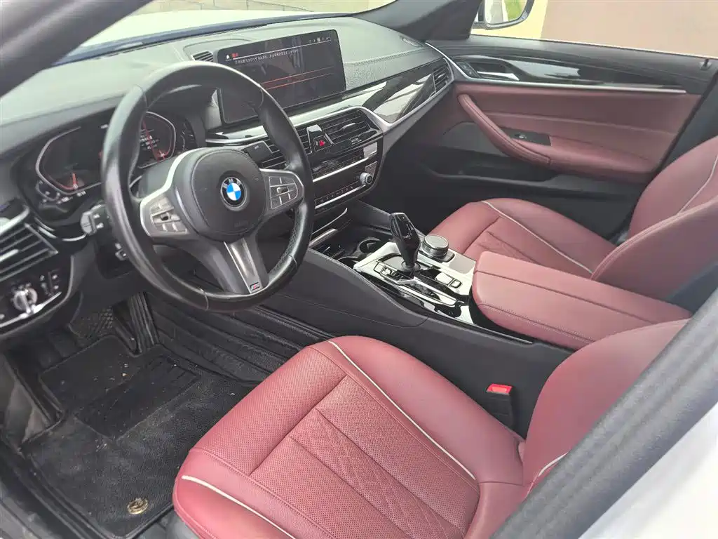 BMW 5 Series 2022 525Li M Sport Package фото 8