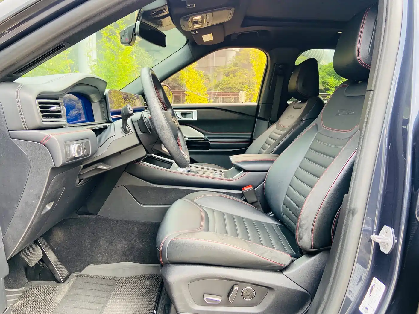 Ford Explorer 2023 EcoBoost 285 AWD ST-LINE 6-Seater фото 8