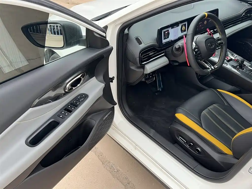 GAC Trumpchi Trumpchi Emkoo 2023 270T DCT J16 Edition фото 9