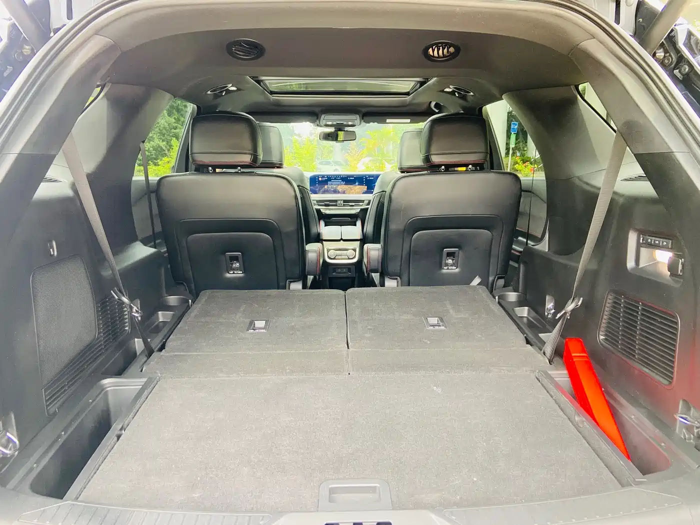Ford Explorer 2023 EcoBoost 285 AWD ST-LINE 6-Seater фото 15