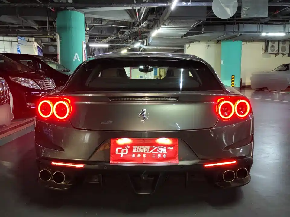 2019 Ferrari GTC4Lusso