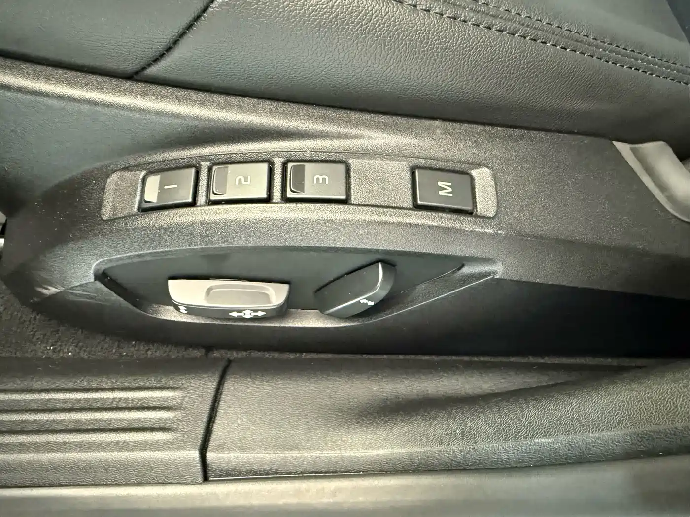 Photo 6 - Volvo V40