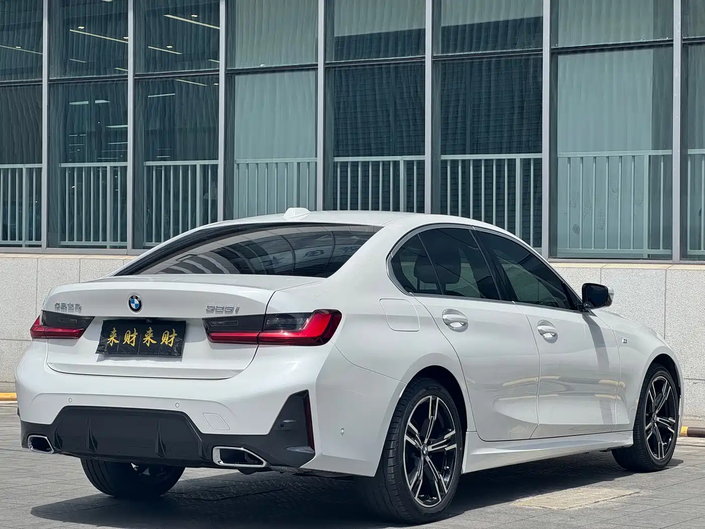BMW 3 Series 2023 325i M Sport Package фото 13
