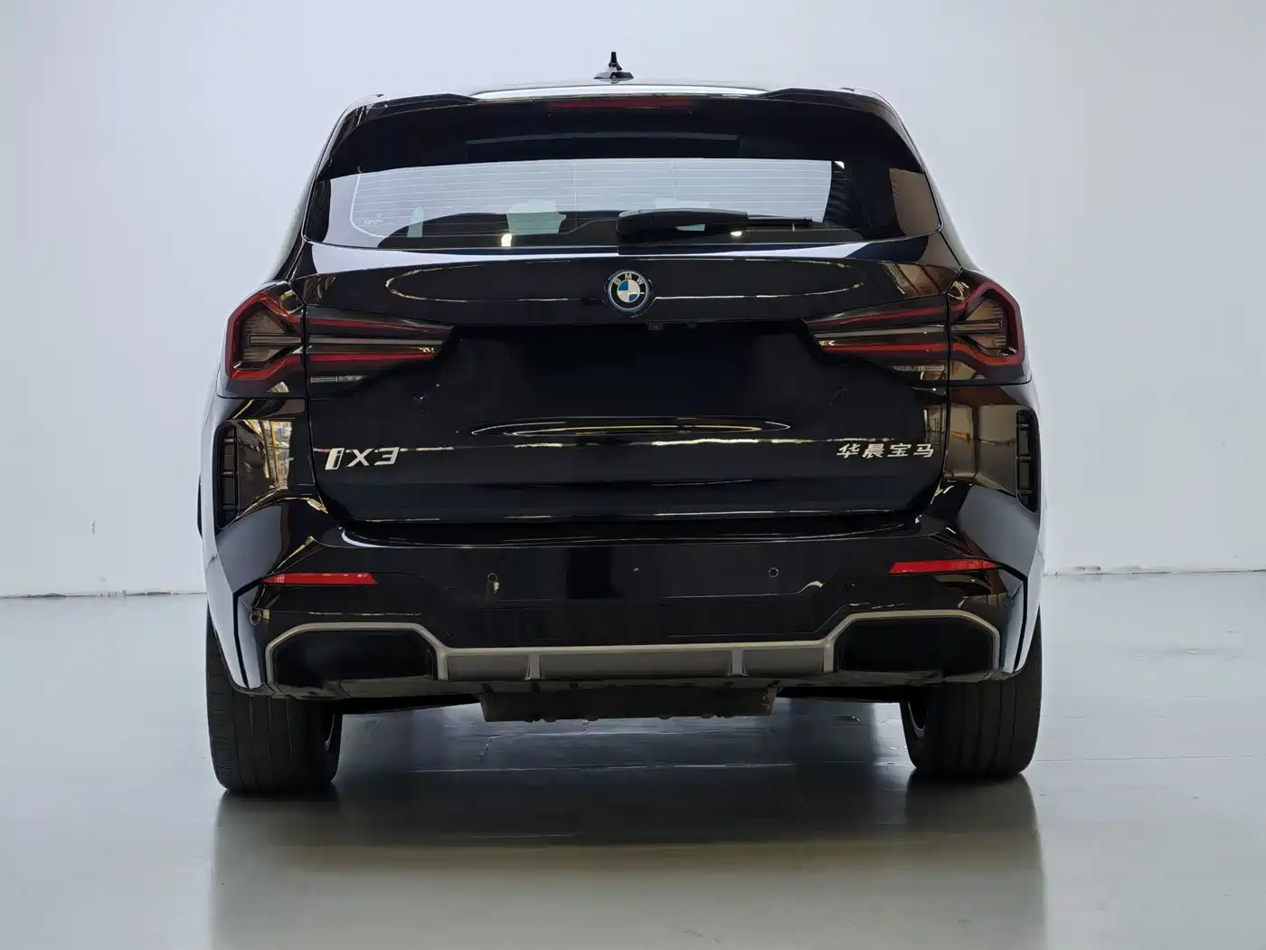 BMW iX3 2022 Leading Edition фото 14