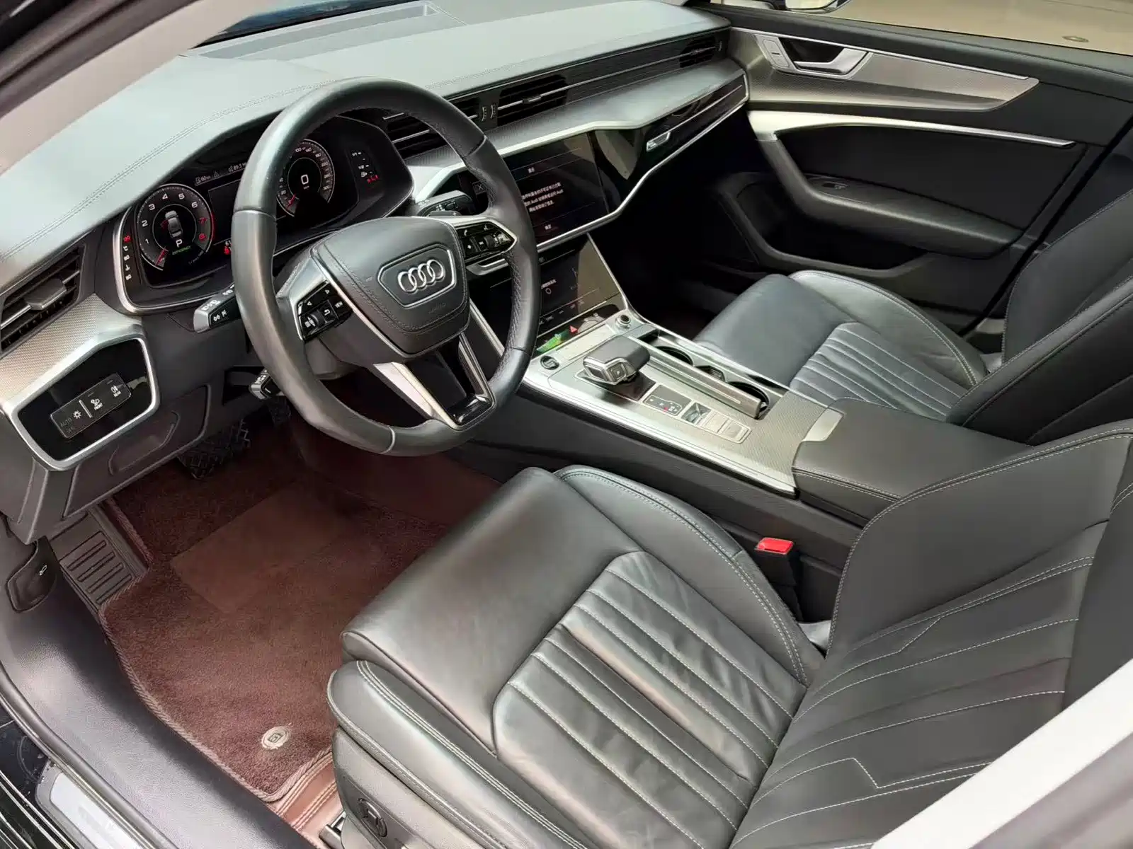 Фото 11 - Audi A6L
