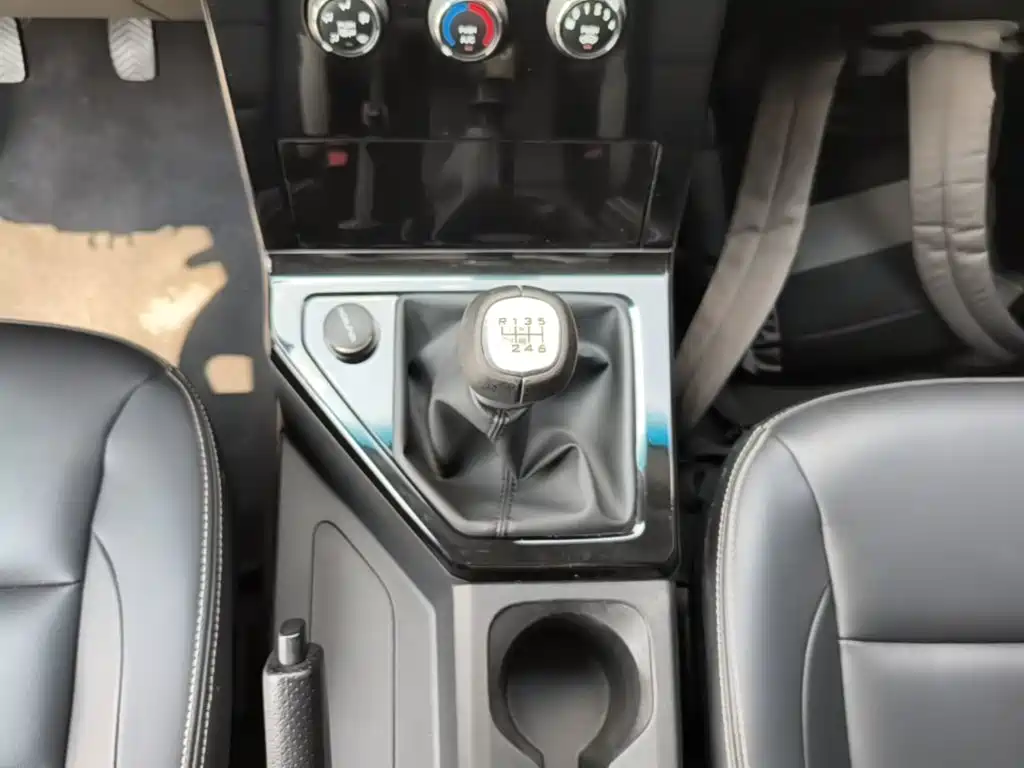 Wuling Motors Wuling Journey 2022 2021 1.5T Manual Luxury Commercial Vehicle