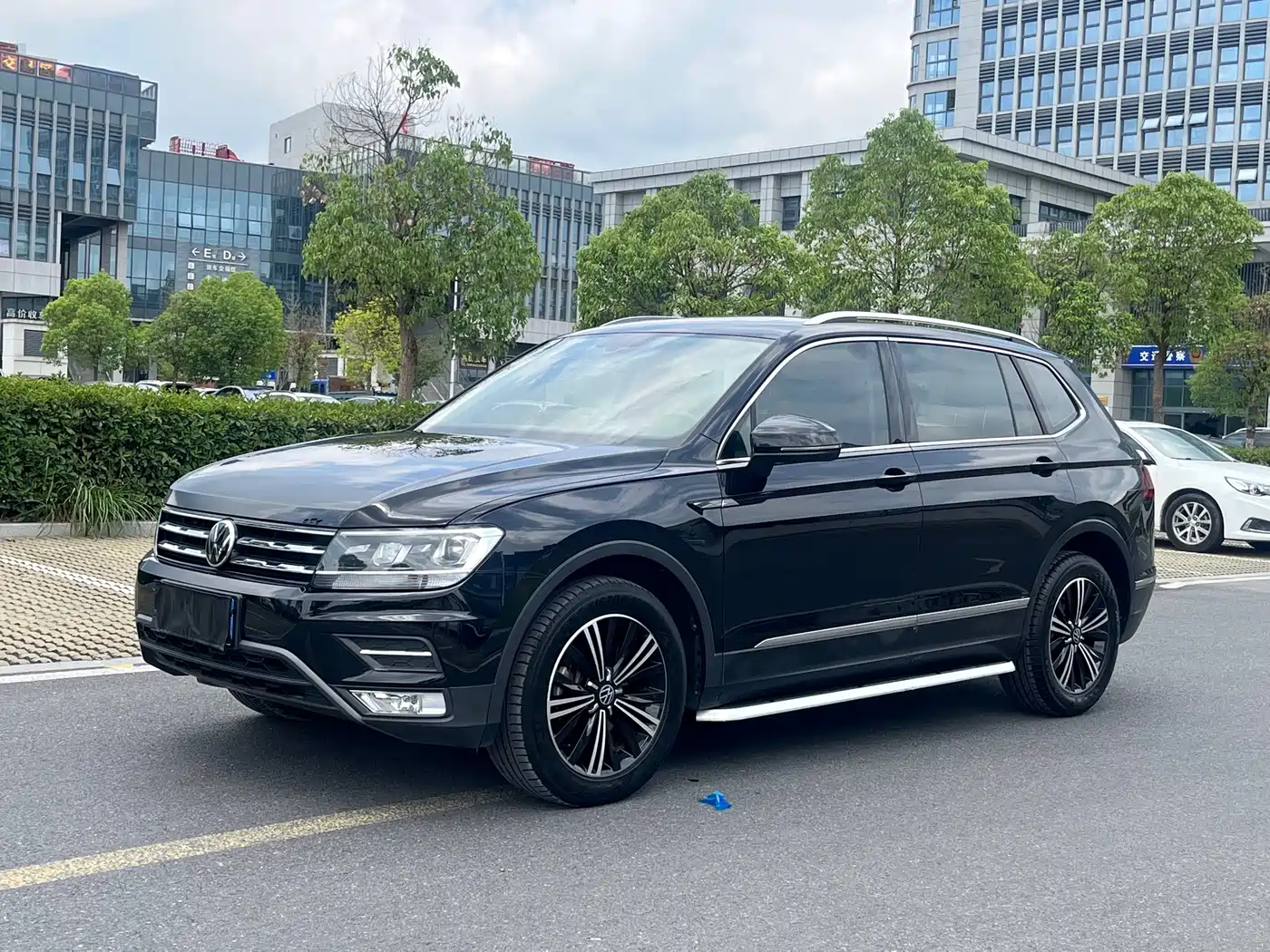 Volkswagen Tiguan L 2021 330TSI Automatic 2WD Smart