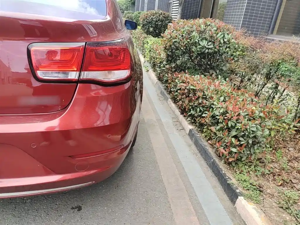 Chevrolet Malibu 2016 2.0L Automatic Luxury фото 8