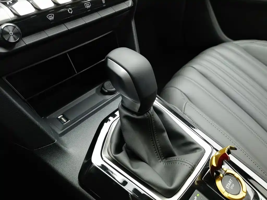 Peugeot 408 2024 2024 360THP Dá Dá Edition Latour