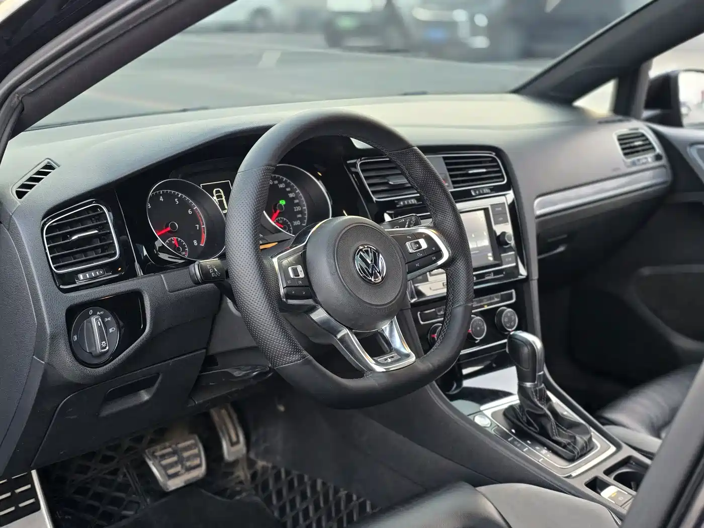 Volkswagen Golf 2018 280TSI Automatic R-Line Model фото 15
