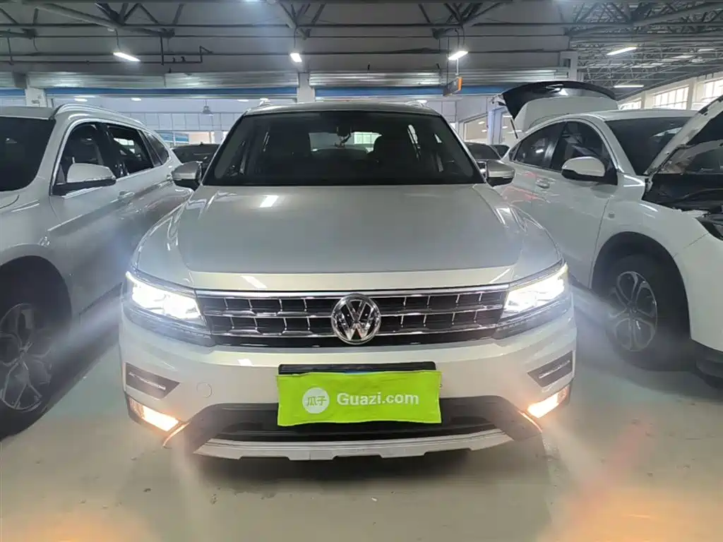 Volkswagen Tiguan L 2018 380TSI Automatic AWD Luxury Edition фото 3
