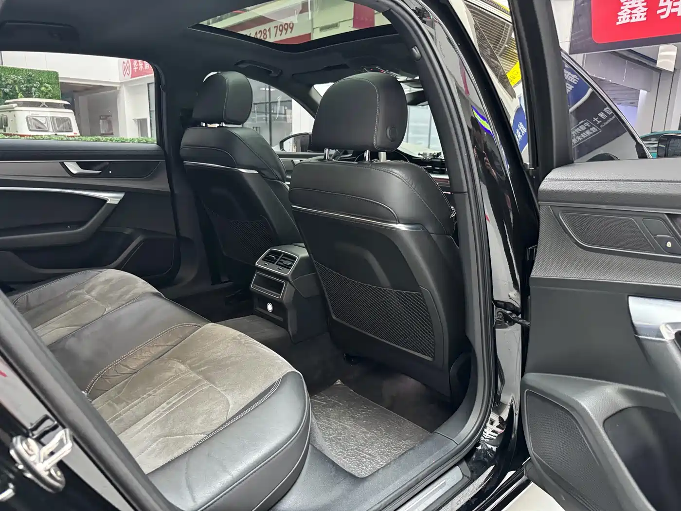 Audi A6L 2021 40 TFSI Luxury Sport фото 16