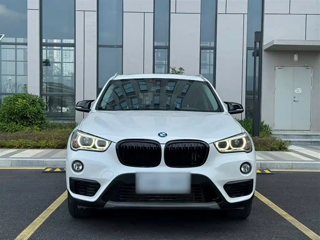 BMW X1 2018 sDrive20Li Leading Model фото 23