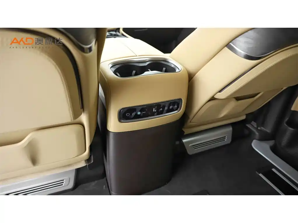 Denza D9 2026 2025 DM-i Smart Drive Edition 1020 AWD Premium