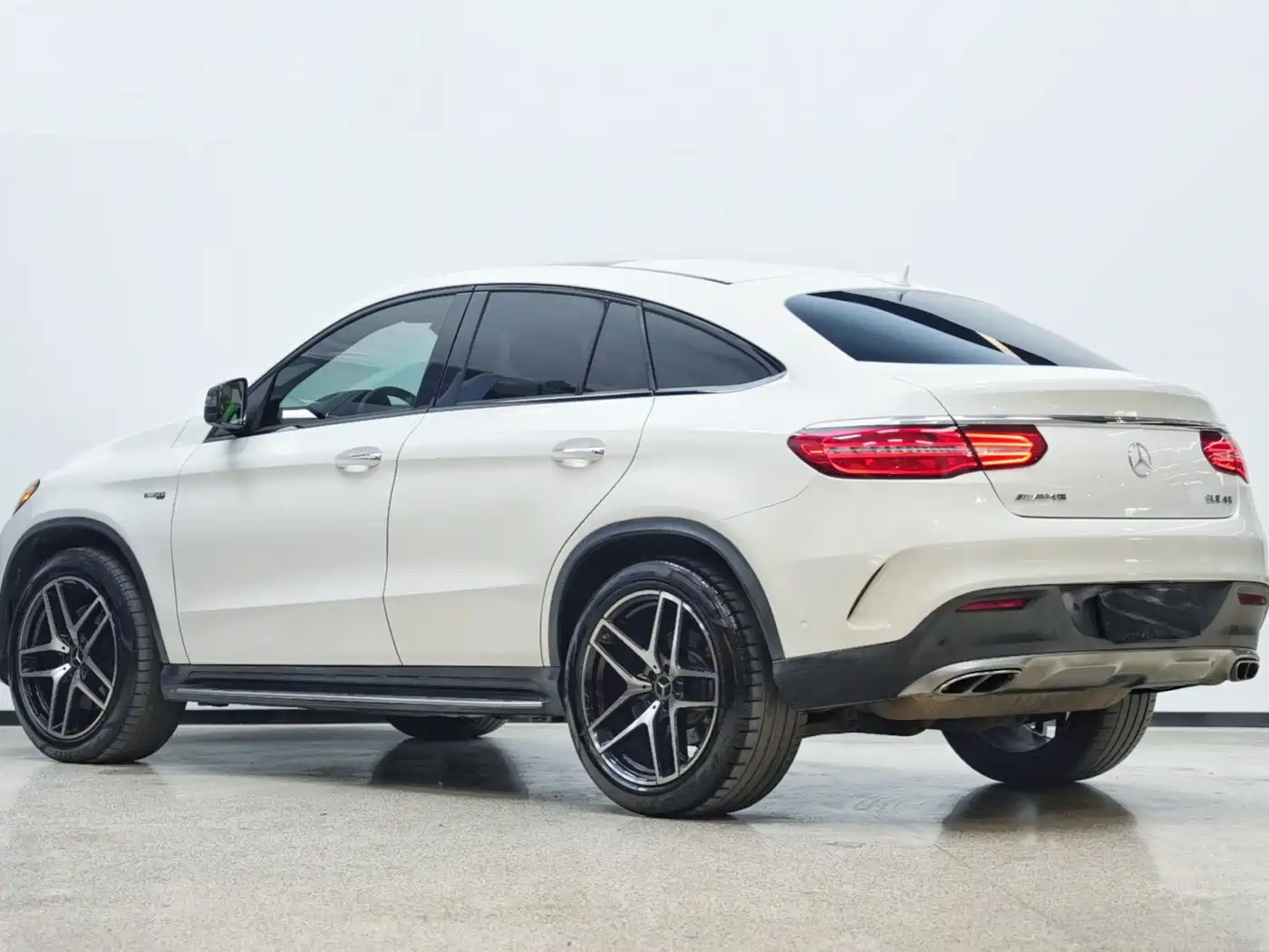 Mercedes-Benz GLE Coupe AMG 2017 AMG GLE 43 4MATIC Coupe SUV фото 10