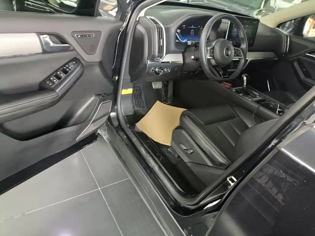 BYD Tang 2019 2018 2.0T Automatic Smart Connection Honor Edition 7-Seater China V