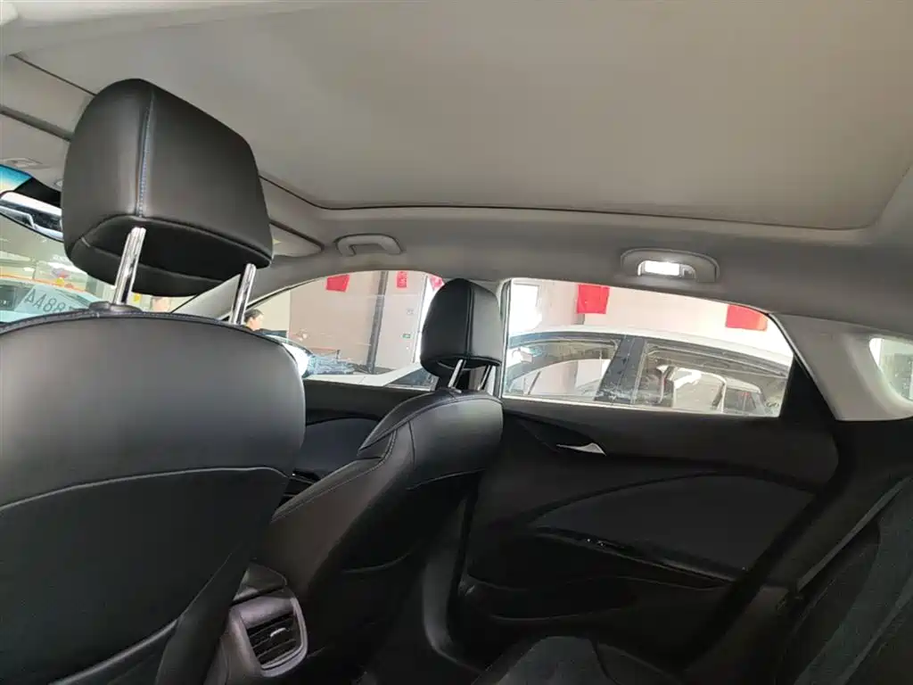 Buick Velite 6 2020 Plug-in Hybrid Connected Smart Edition фото 18