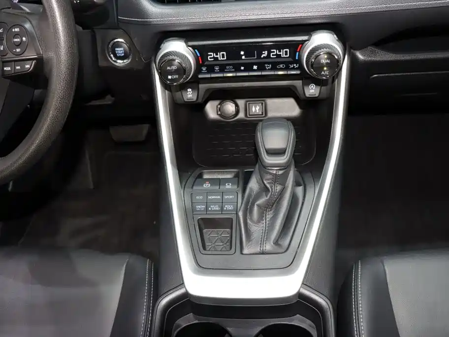 Toyota Wildlander 2021 2021 2.0L CVT 4WD Luxury Edition