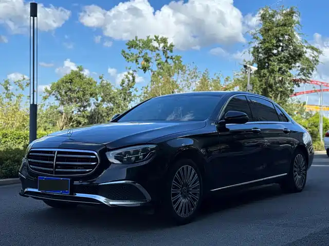 MERCEDES-BENZ E CLASS