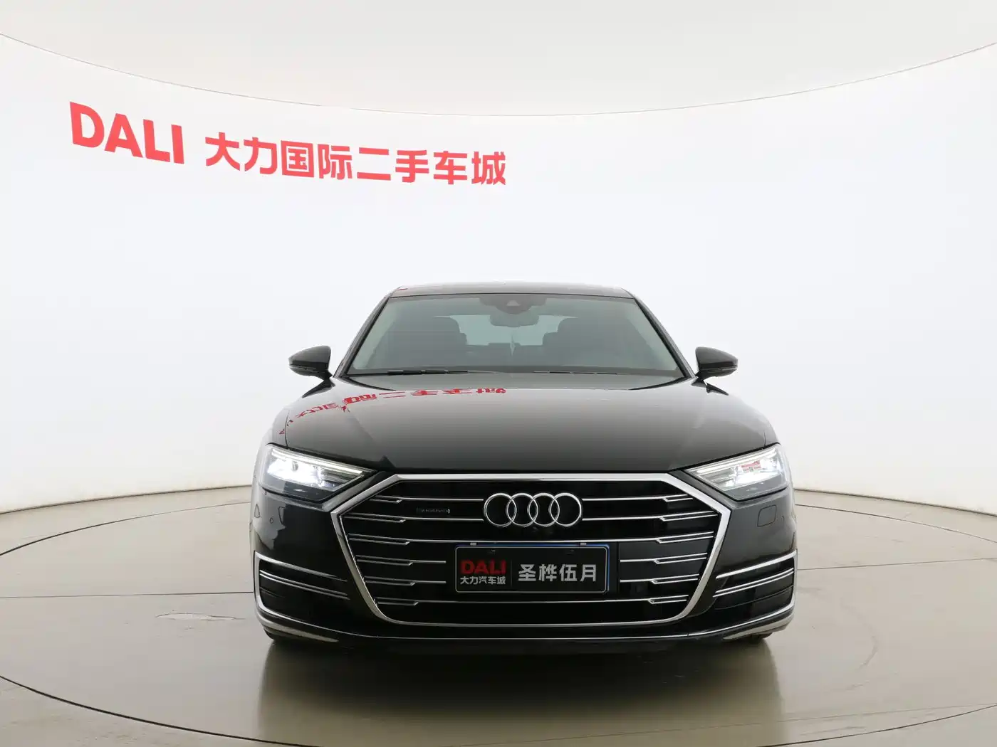 Audi A8 2018 A8L 55 TFSI quattro Launch Premium фото 2