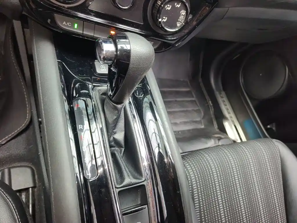 Honda Vezel 2016 2015 1.8L CVT FWD Elite