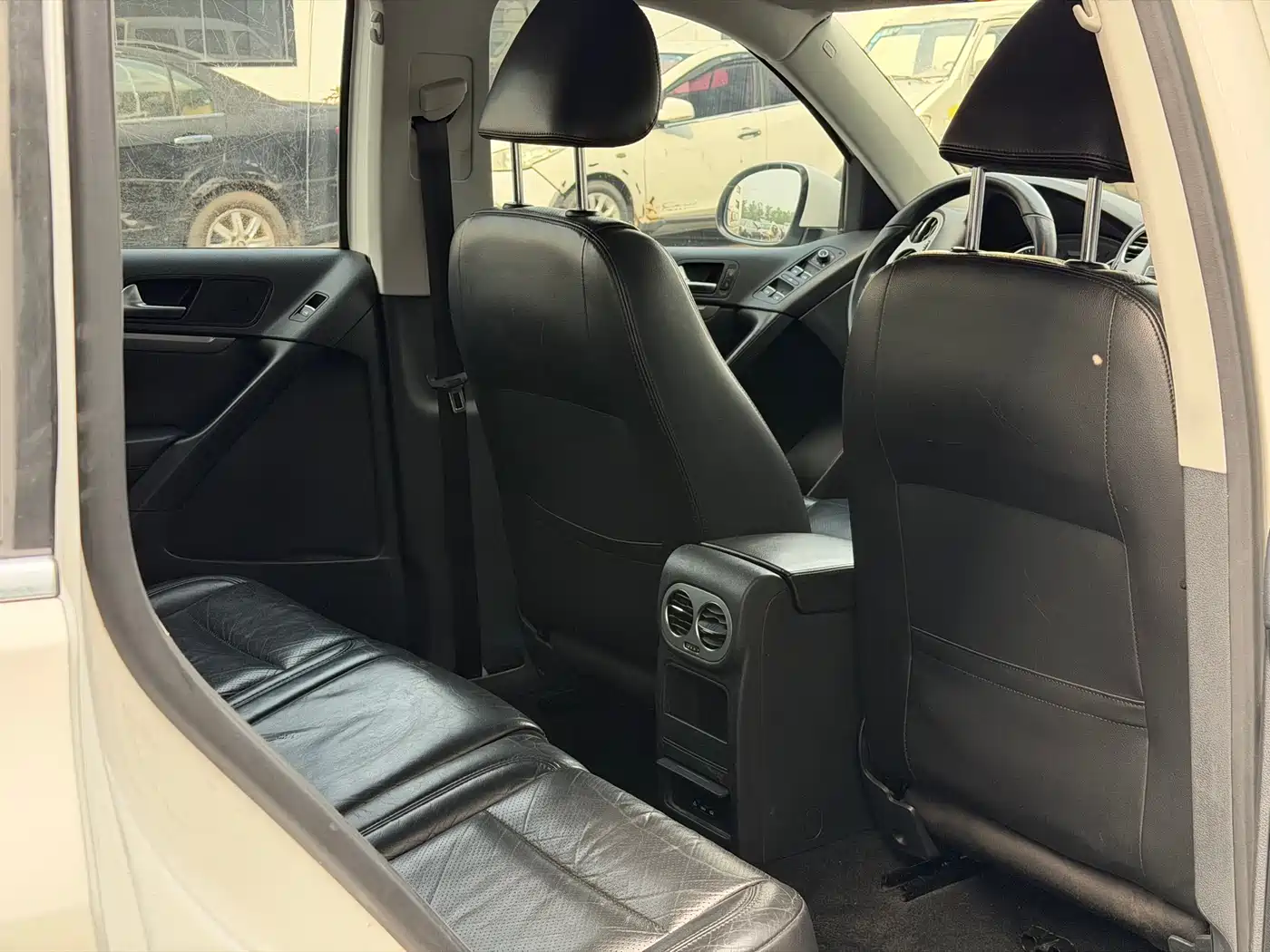 Volkswagen Tiguan 2015 1.8TSI Automatic 2WD Highline фото 7