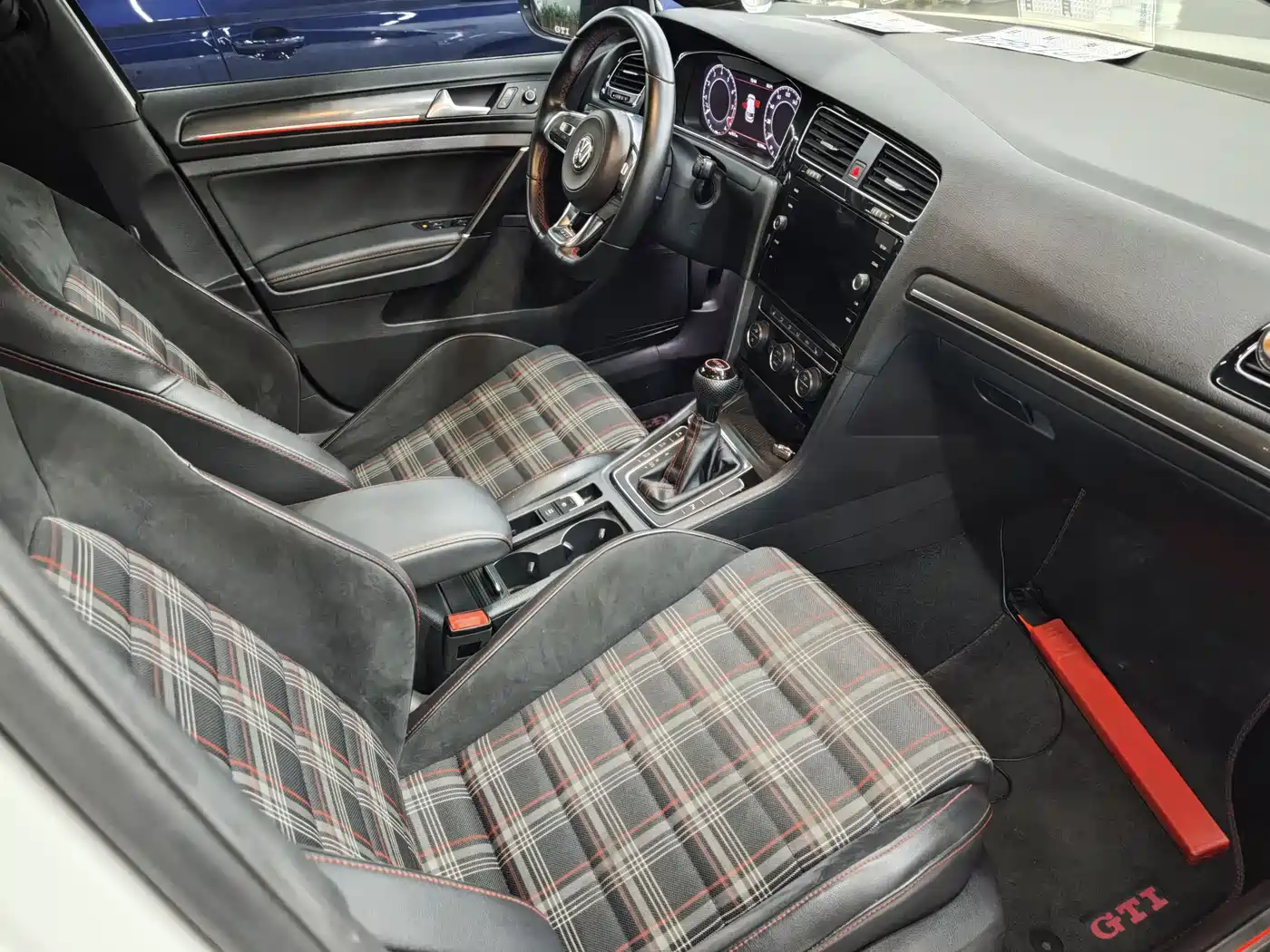 Volkswagen Golf GTI 2018 2.0TSI GTI фото 15
