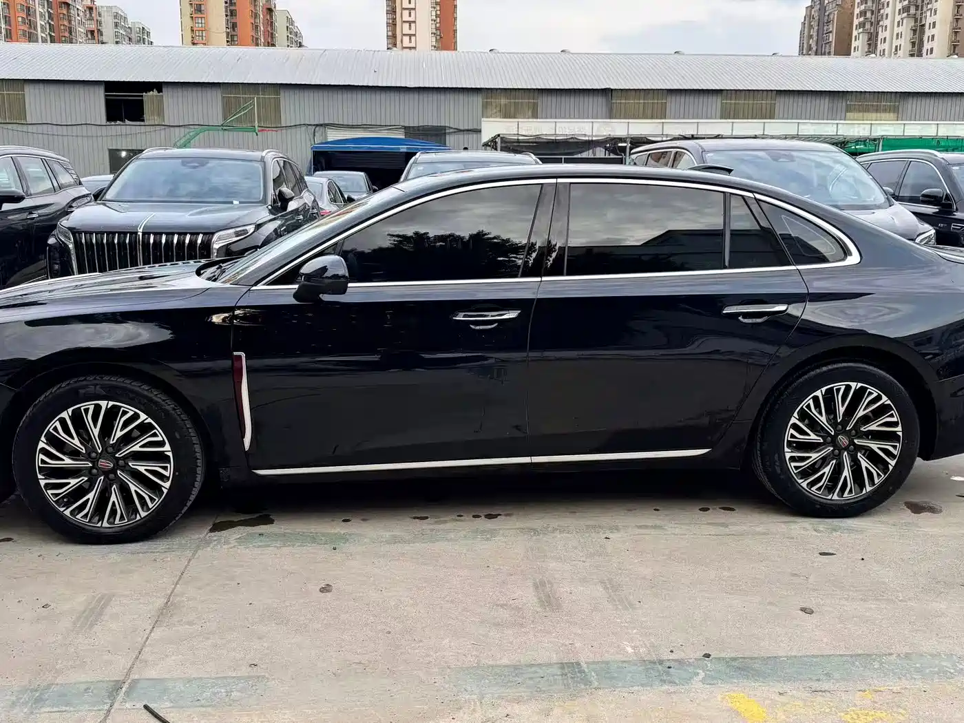 Hongqi H5 2025 2.0T Automatic Flag Celebration 500,000 Units Anniversary Edition фото 13