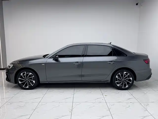 Audi A4L 2022 40 TFSI Luxury Dynamic фото 3