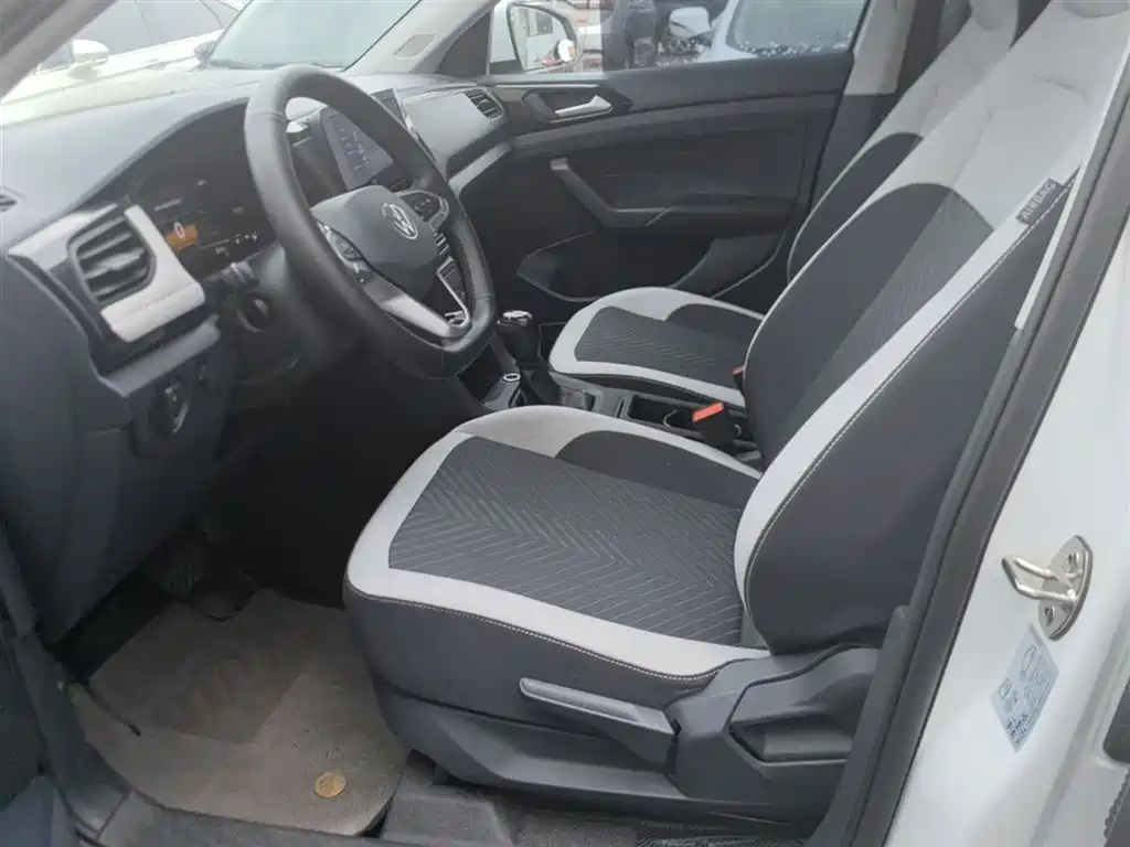 Volkswagen Tharu 2025 Model Rising Star 1.5L Advance Edition фото 11