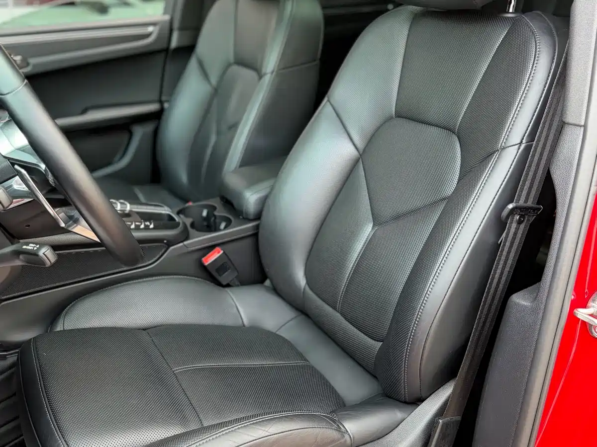 Porsche Macan 2018 Macan 2.0T фото 19