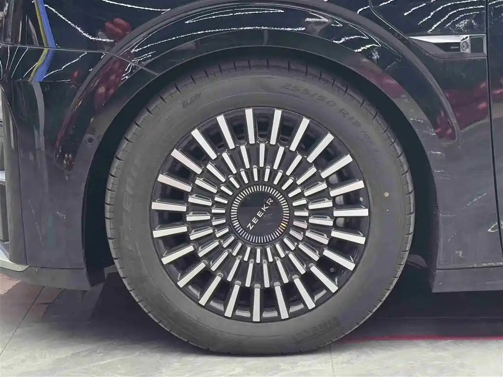 ZEEKR EXTREME KRYPTON 009