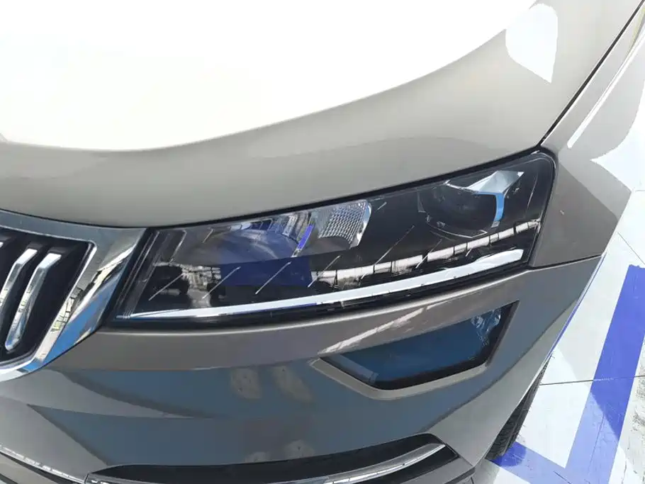 Photo 5 - Škoda Karoq