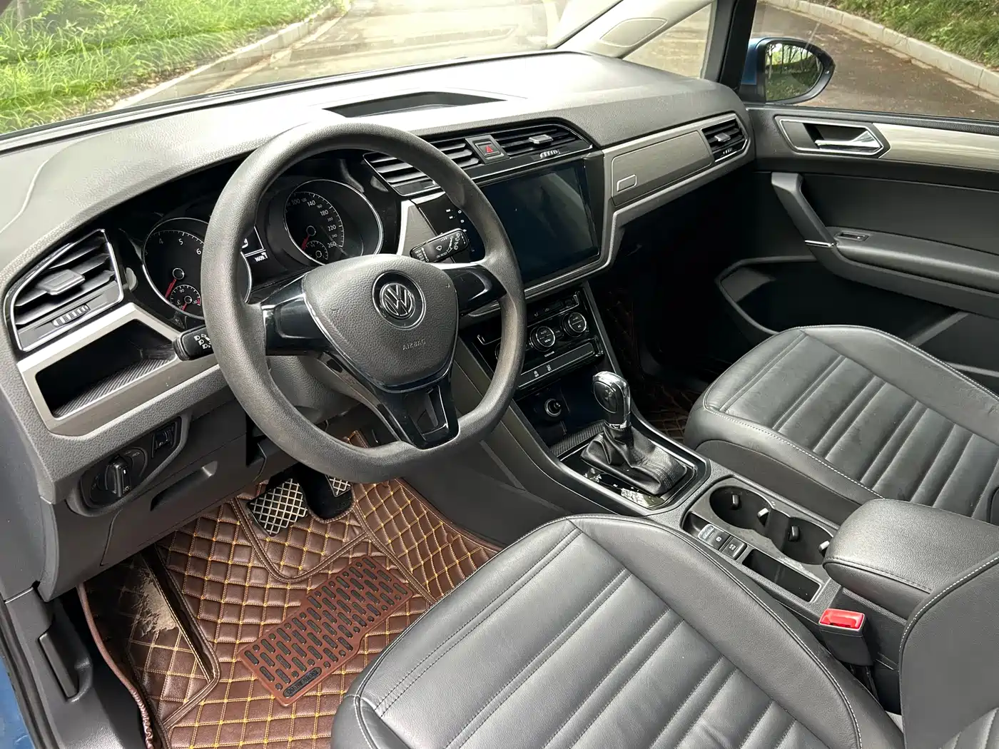 Volkswagen Touran 2016 Touran L 280TSI DSG Comfortline фото 9