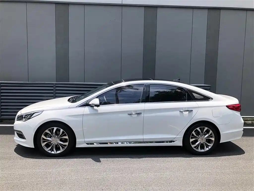 Hyundai Sonata 2015 1.6T GLX Leading фото 12