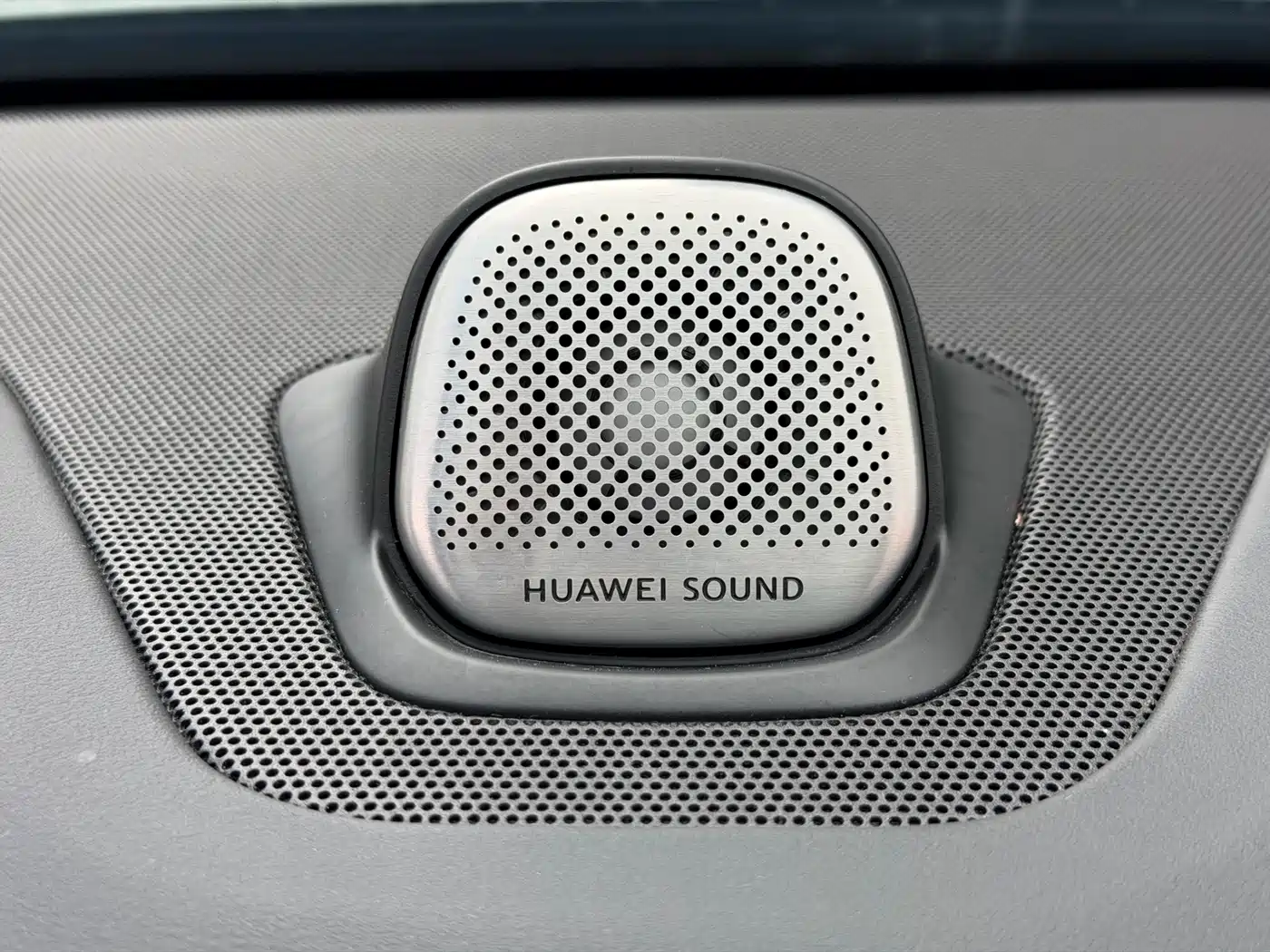 AITO Wenjie AITO M5 2022 Extended Range AWD Ultimate Edition фото 14