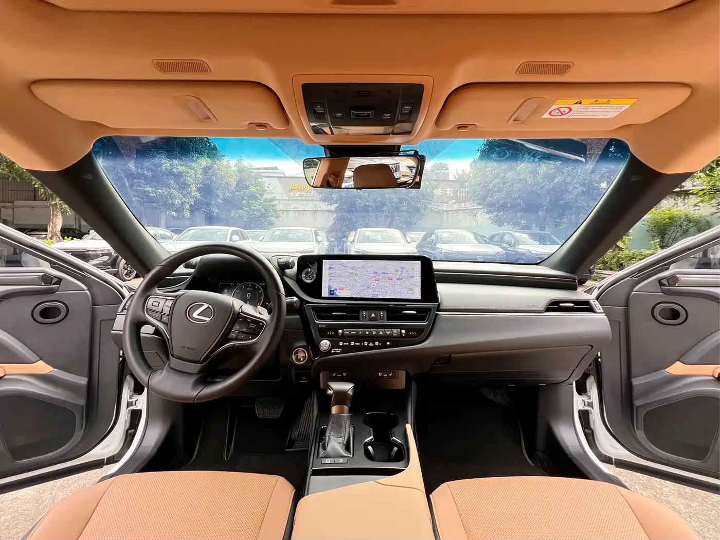 Lexus ES 2023 200 Excellence Edition фото 5