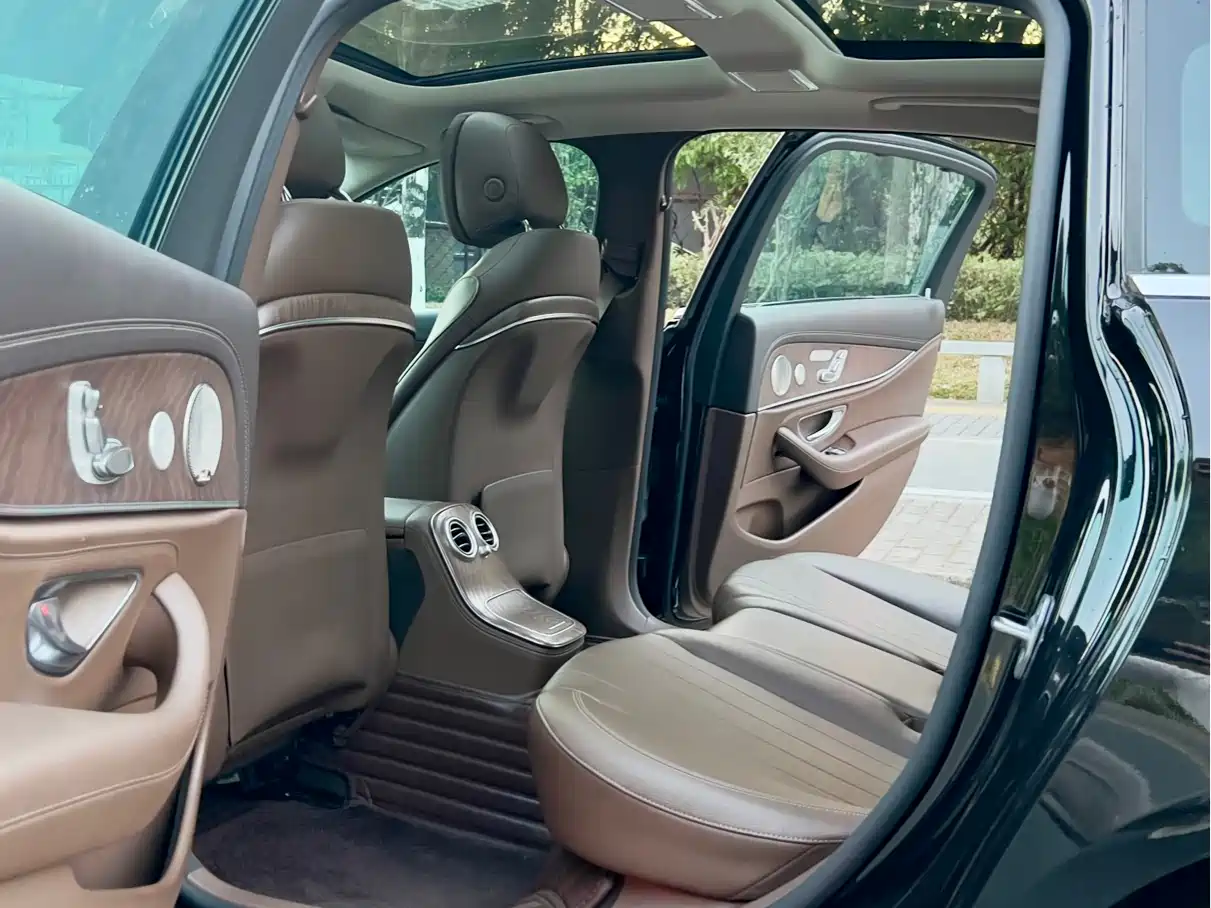 Mercedes-Benz E-Class 2021 E 300 L Luxury фото 17