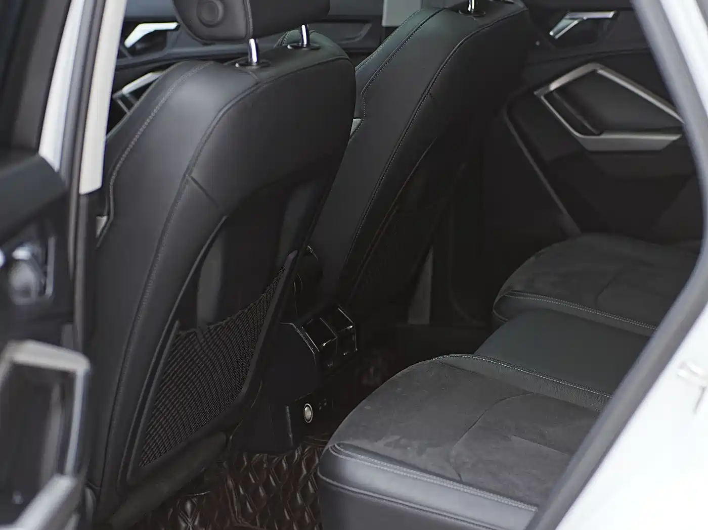 Audi Q3 2022 35 TFSI Fashion Dynamic фото 6