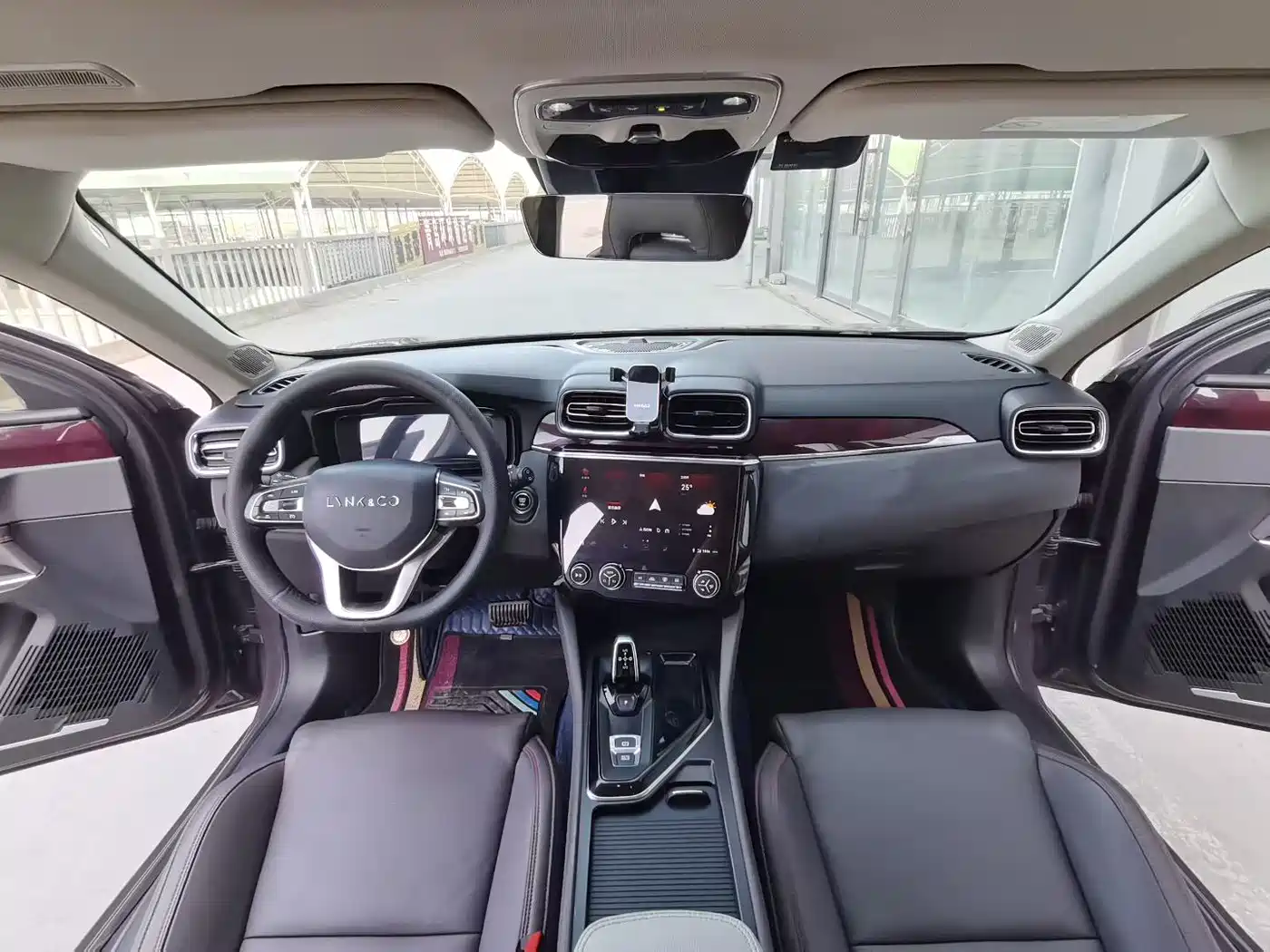 Lynk & Co 02 2018 Model 1.5T DCT 2WD Yao Pro Edition China V фото 8