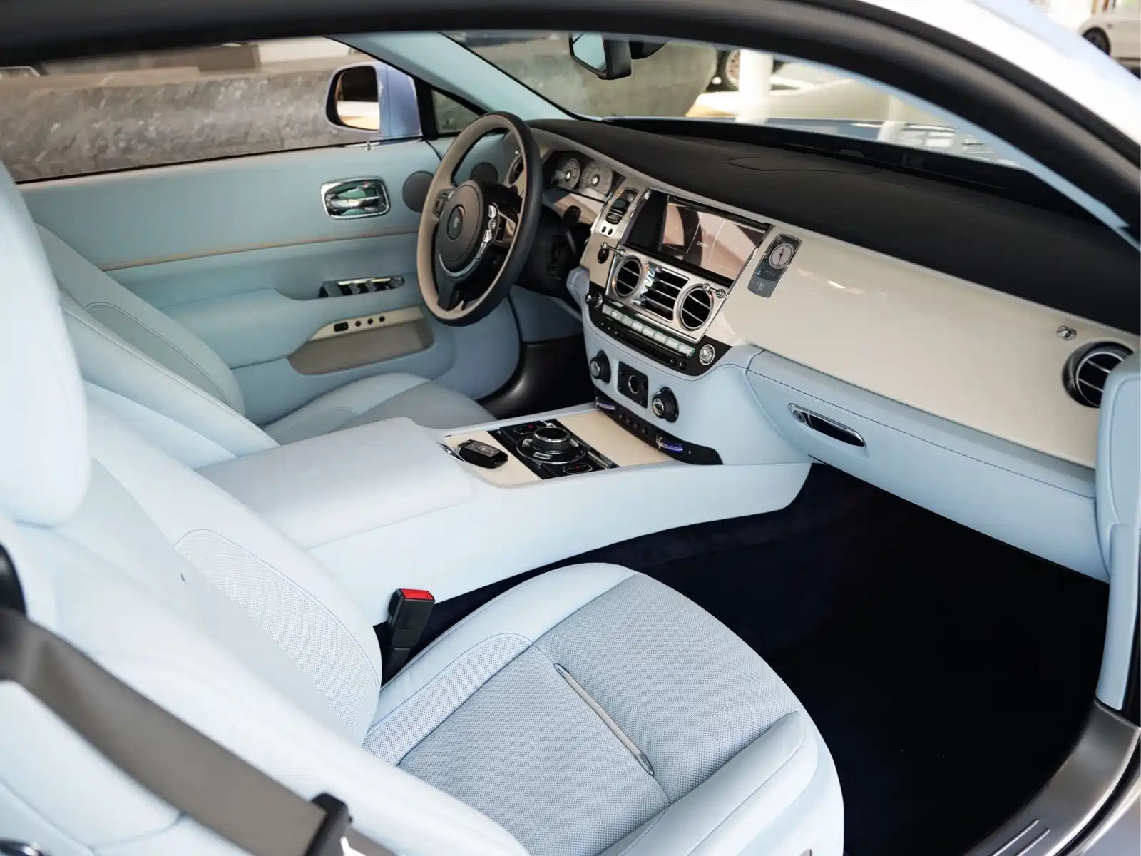Фото 13 - Rolls-Royce Wraith