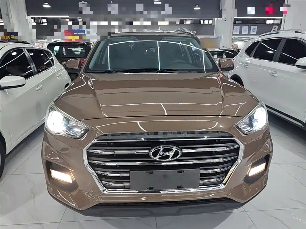 Hyundai Beijing Hyundai ix35 2018 2.0L Automatic 2WD Zhiyong·Enjoyment Edition фото 3