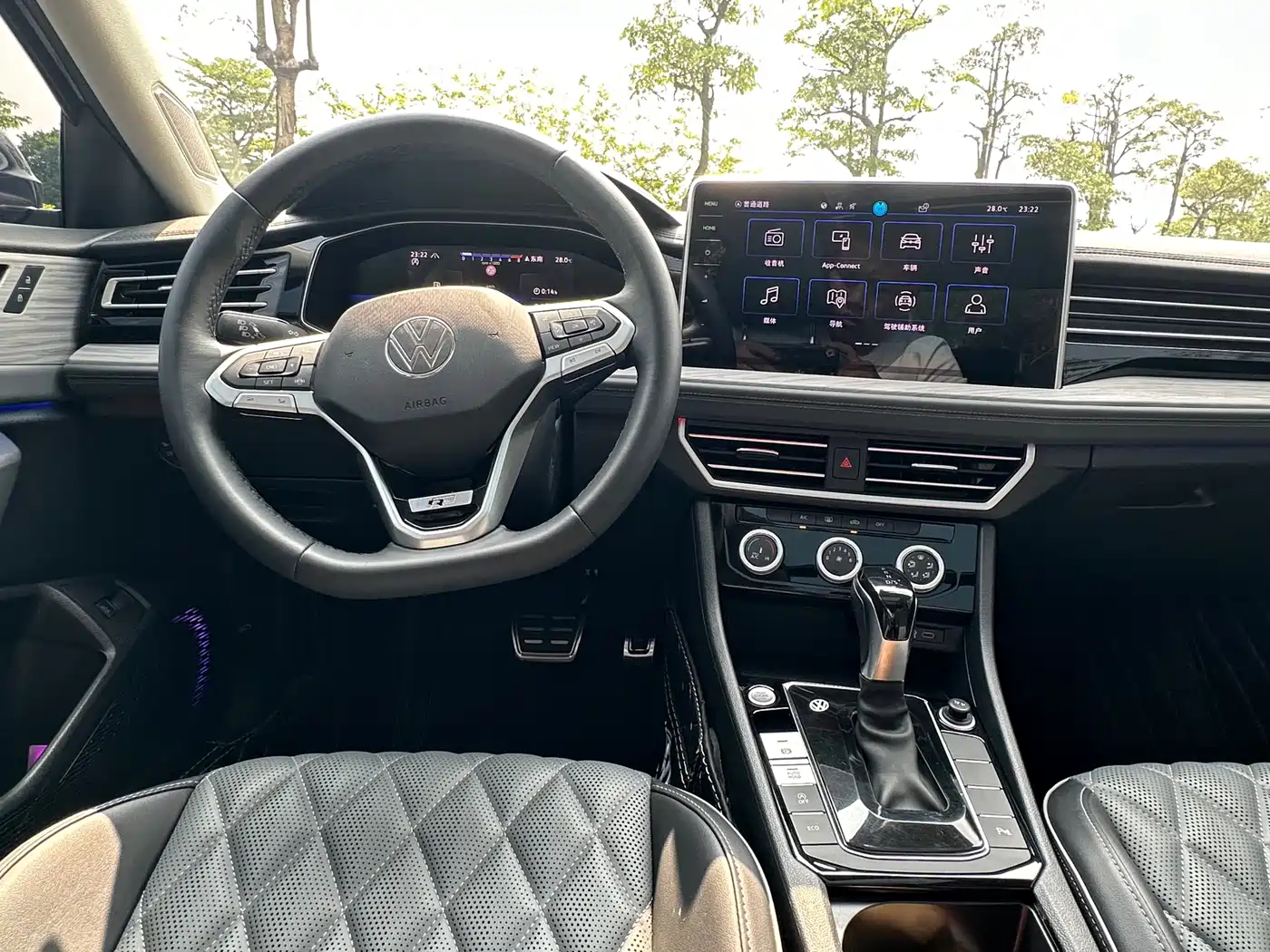 Volkswagen Sagitar 2023 300TSI DSG Surpassing Edition фото 14
