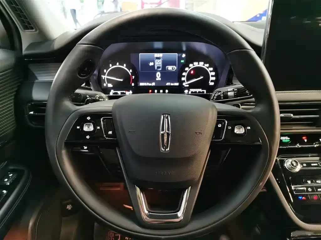 LINCOLN ADVENTURER