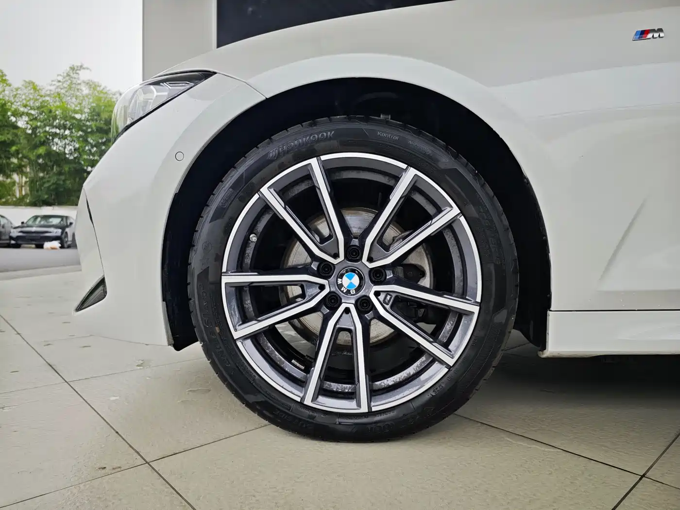BMW 3 Series 2025 325i M Sport Package фото 12