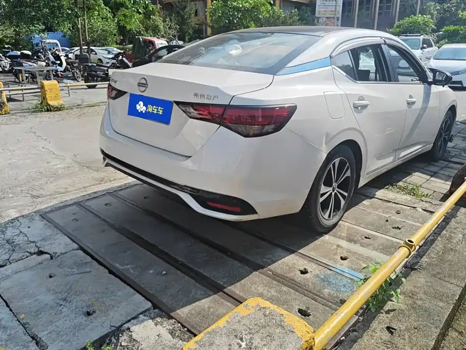 Nissan SYLPHY, миниатюра 3