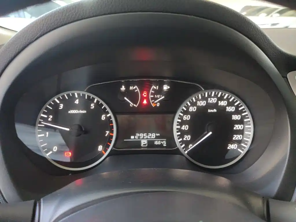Nissan SYLPHY, миниатюра 8