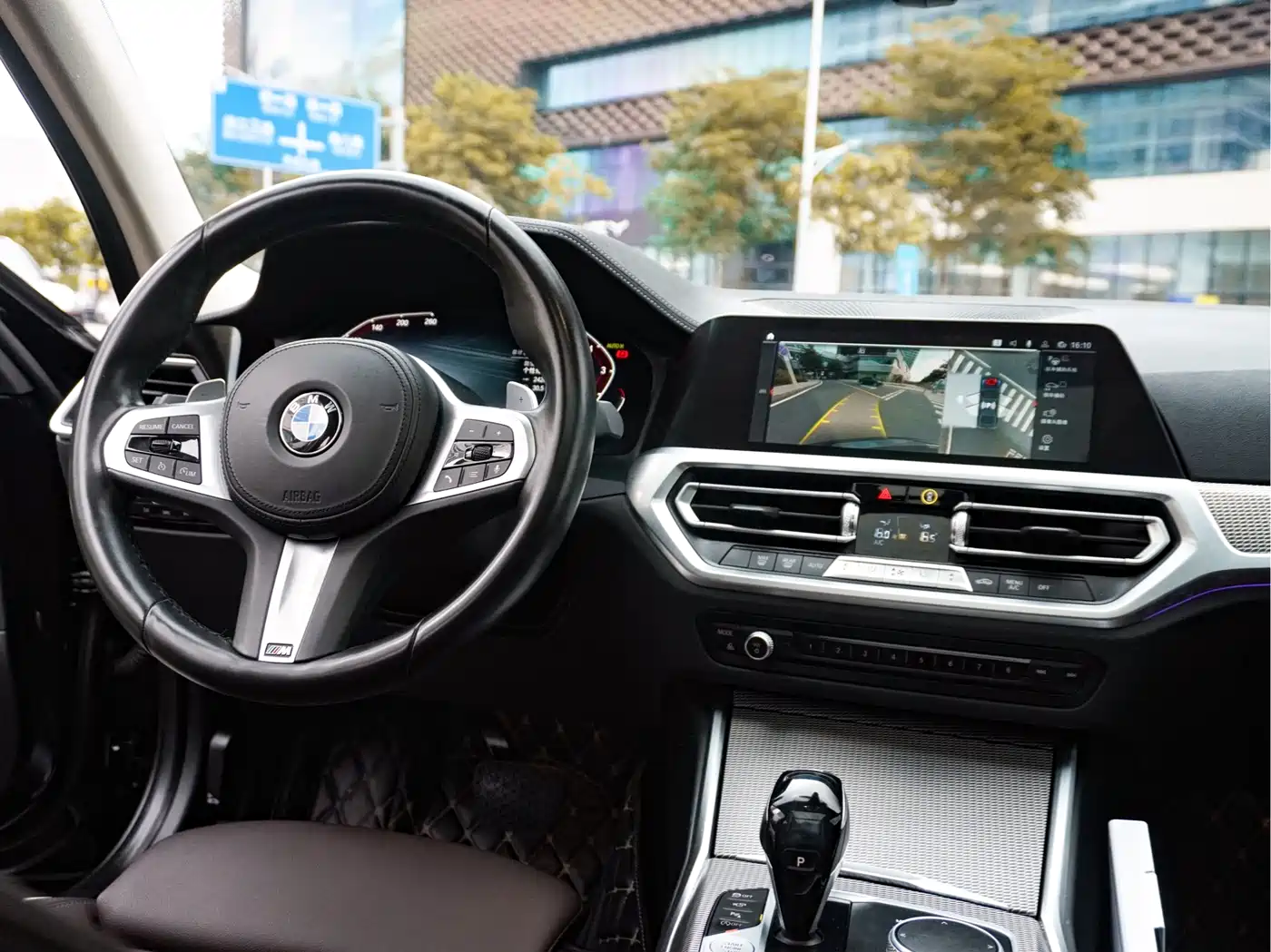 BMW 3 Series 2020 325Li M Sport Black Night Package фото 21