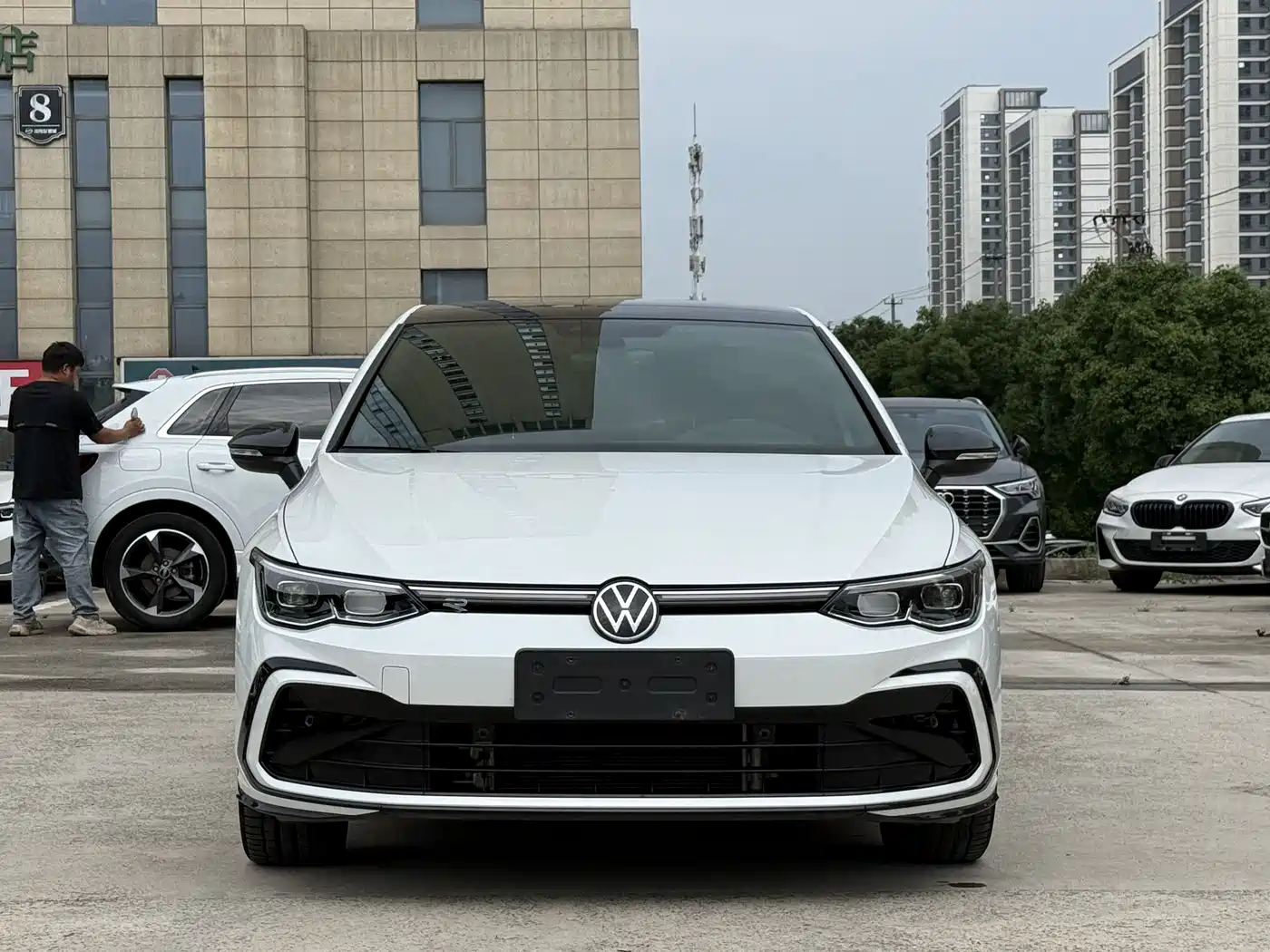 Volkswagen Golf 2023 280TSI DSG R-Line Lite фото 2