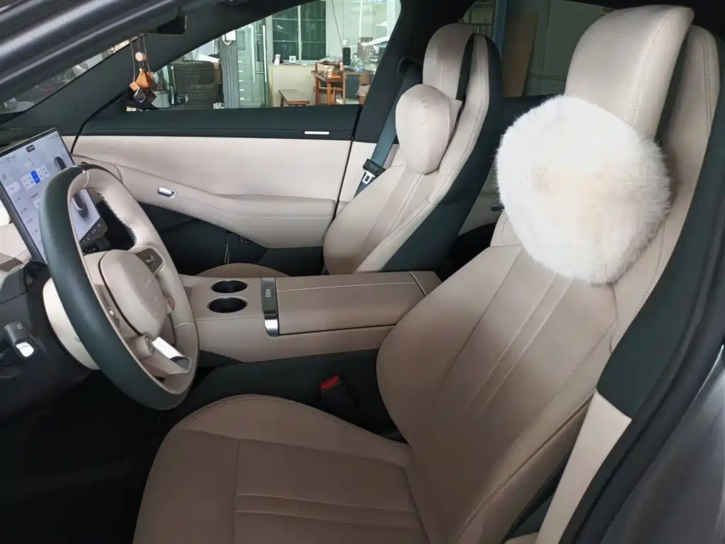 Xiaomi Auto Xiaomi YU7 2025 Extended Range RWD Edition фото 9